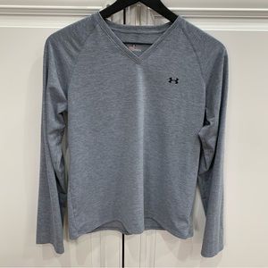 Under Armour Women’s‎ V-Neck Shirt - Large